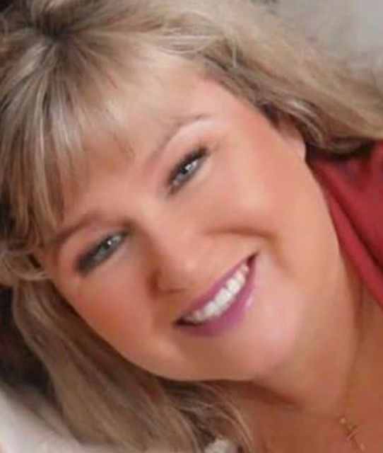 Cath, founder of Forever Youthful Aesthetics